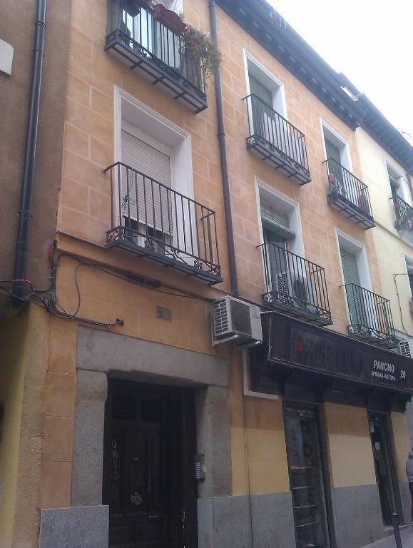 Km1 Amparo Apartments Madrid Exterior foto